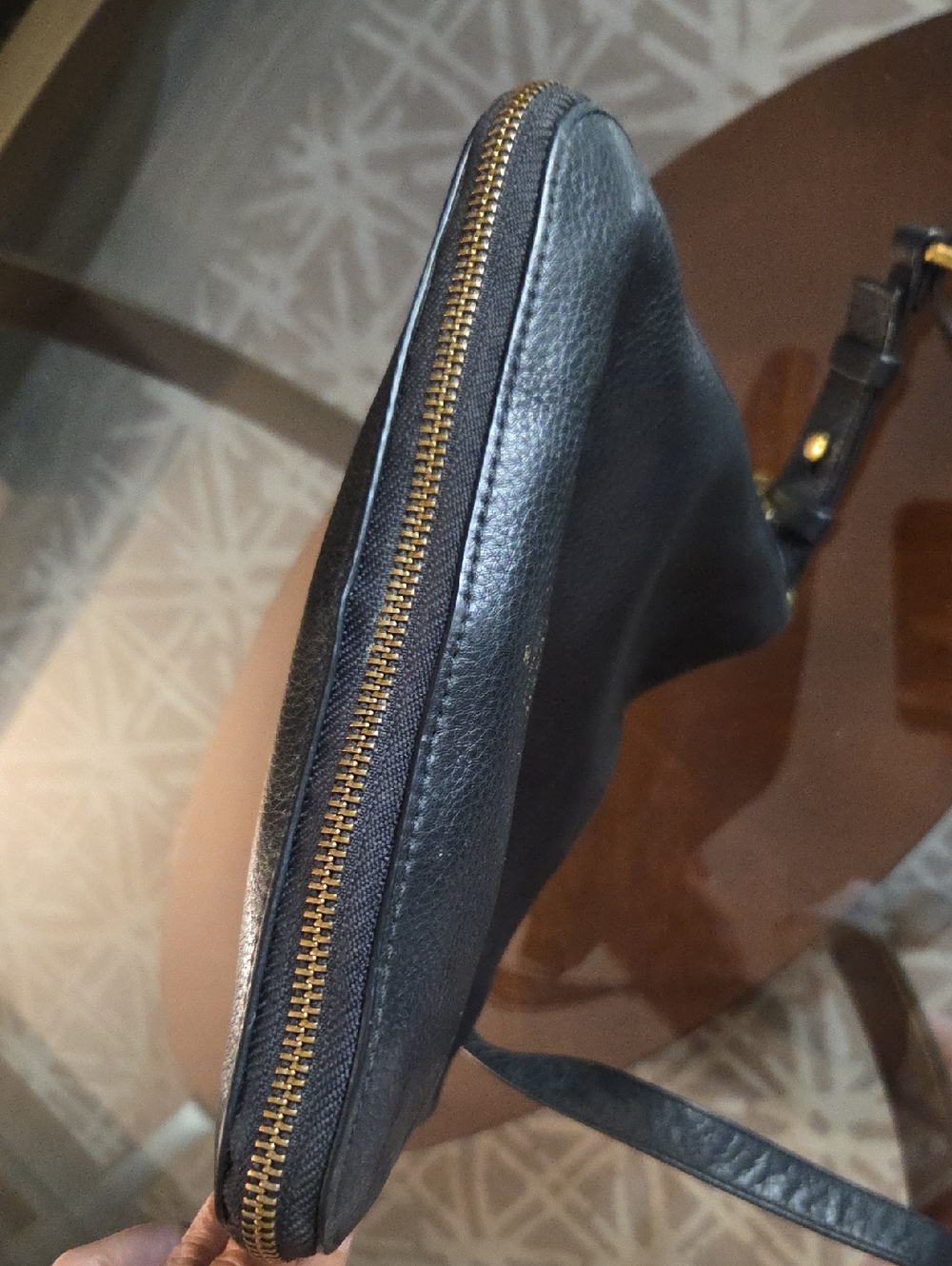 FOSSIL-Cow Leather - Picture 7 of 7